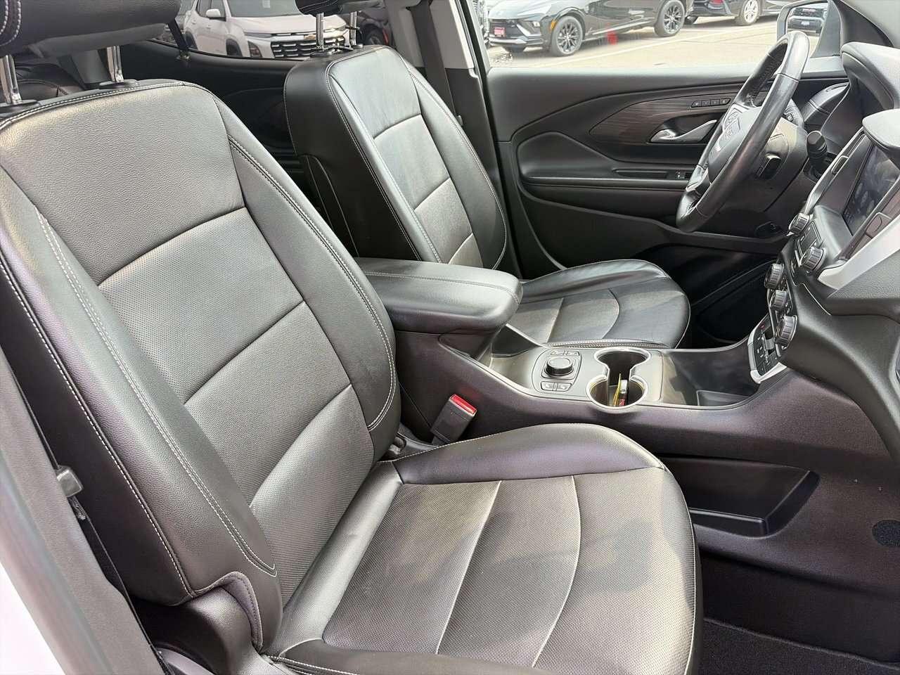 2022 GMC Terrain SLT AWD AWD   Leather   Panoramic Sunroof   Remote Photo