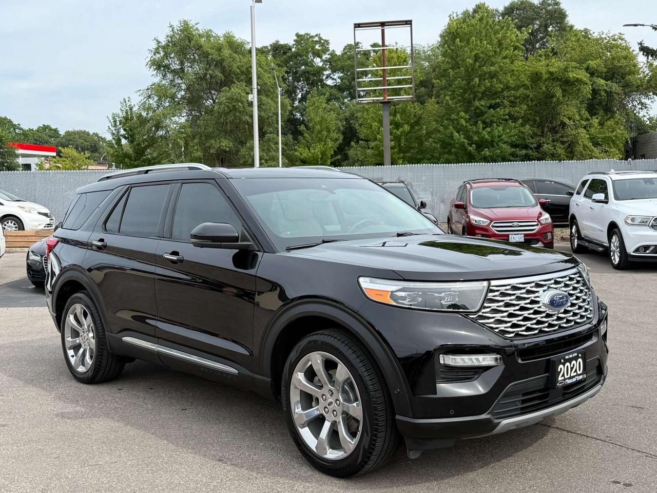 2020 Ford Explorer Platinum 4WD  ACCIDENT FREE 1-OWNER CERTIFIED Photo