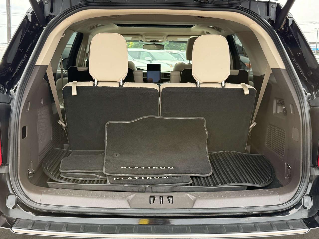 2020 Ford Explorer Platinum 4WD  ACCIDENT FREE 1-OWNER CERTIFIED Photo