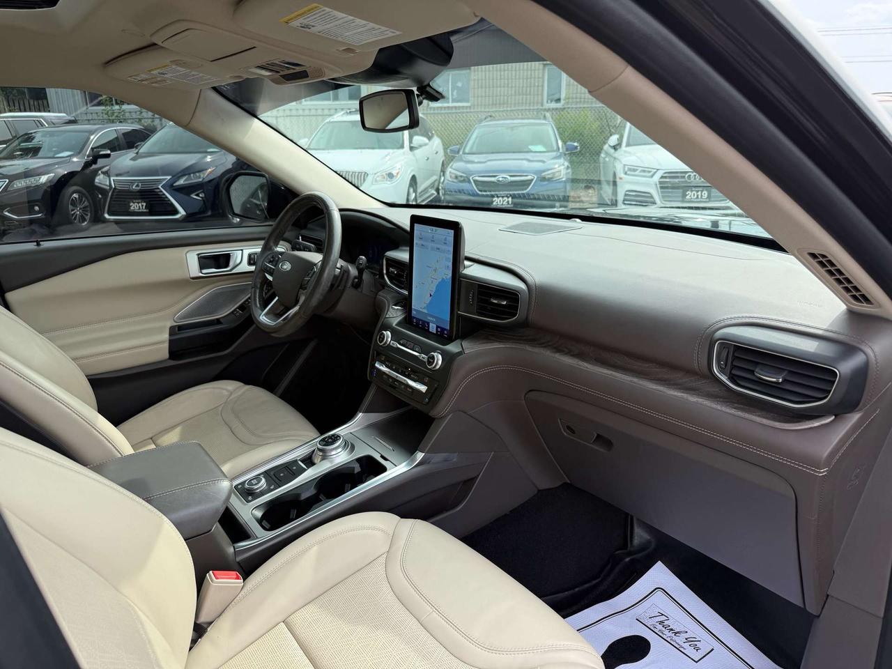 2020 Ford Explorer Platinum 4WD  ACCIDENT FREE 1-OWNER CERTIFIED Photo