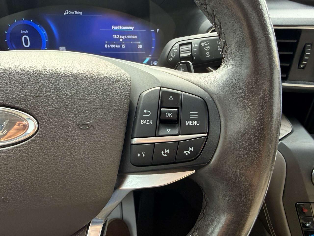 2020 Ford Explorer Platinum 4WD  ACCIDENT FREE 1-OWNER CERTIFIED Photo