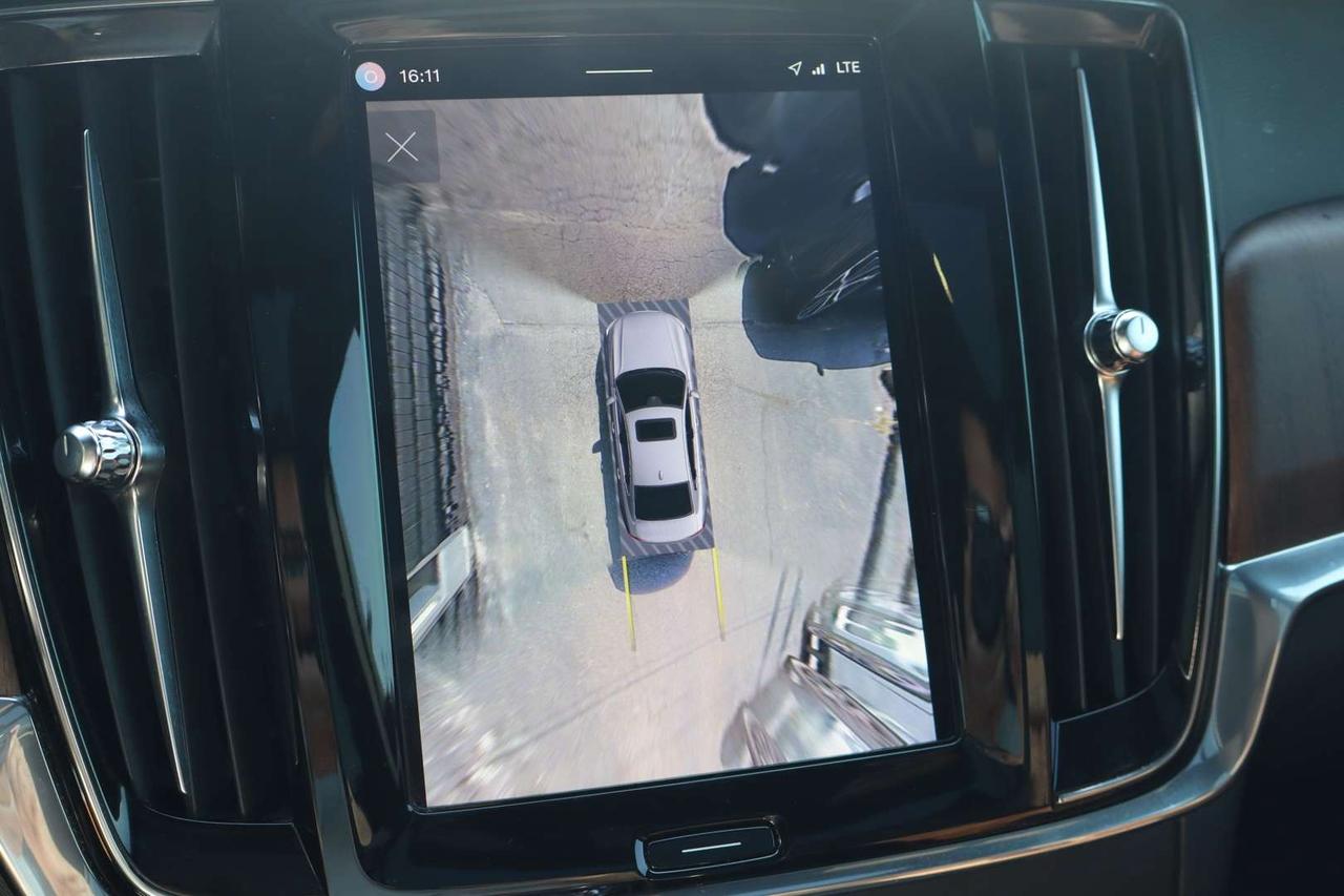 2022 Volvo S90 T8 R-Design Hybrid   No Accident Photo