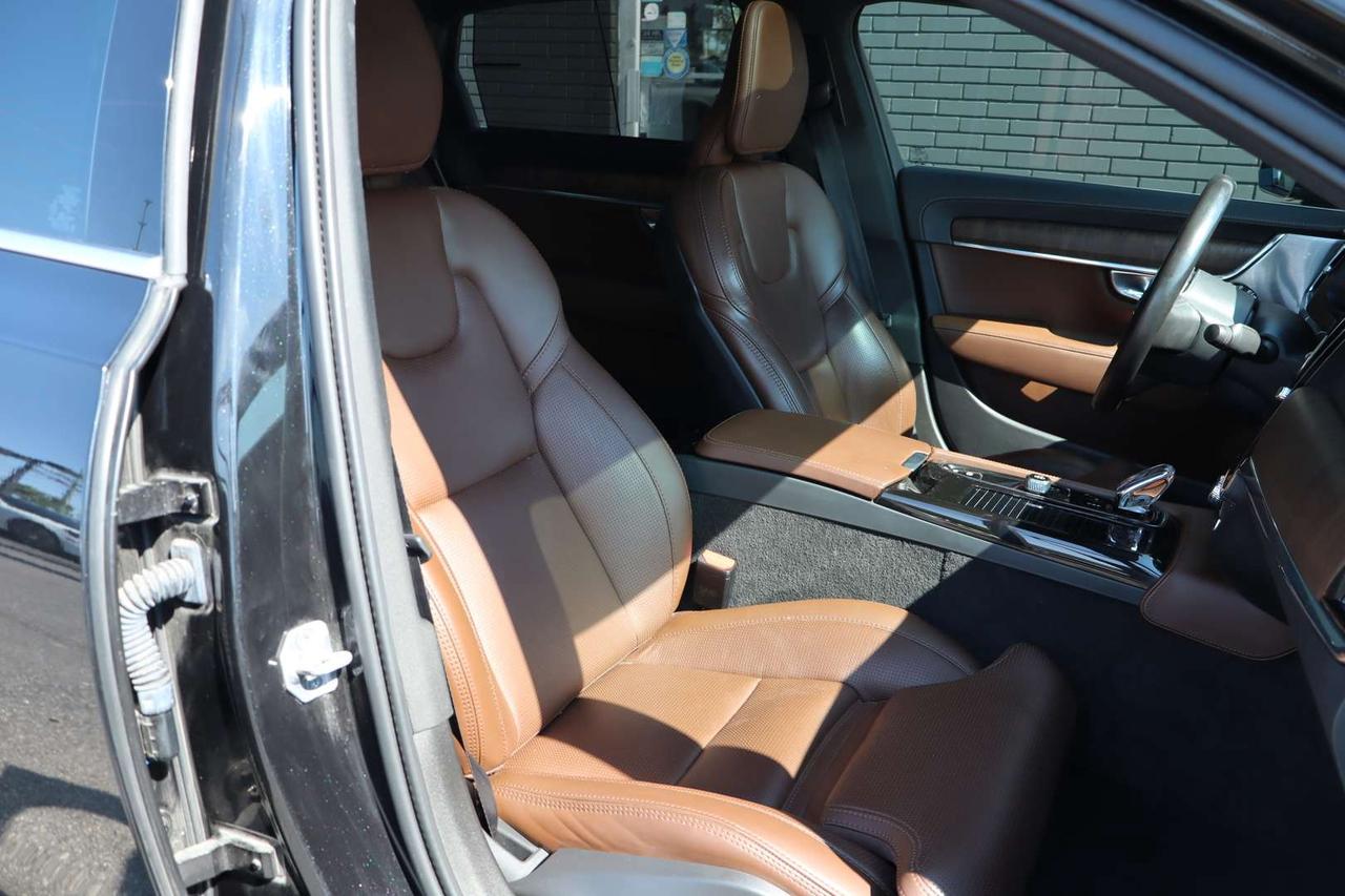 2022 Volvo S90 T8 R-Design Hybrid   No Accident Photo