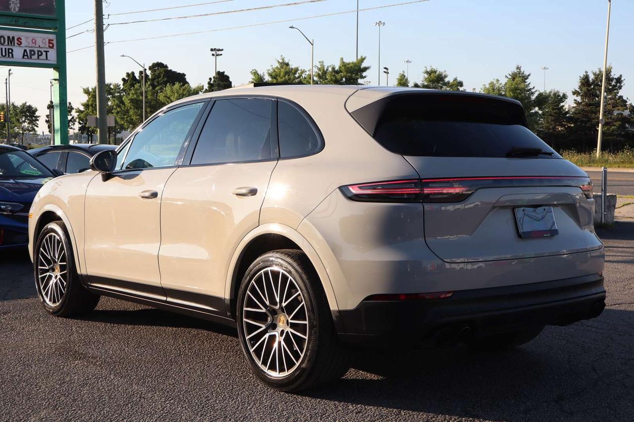 2020 Porsche Cayenne Premium Plus Pkg   Park Assist   Sport Chrono Photo