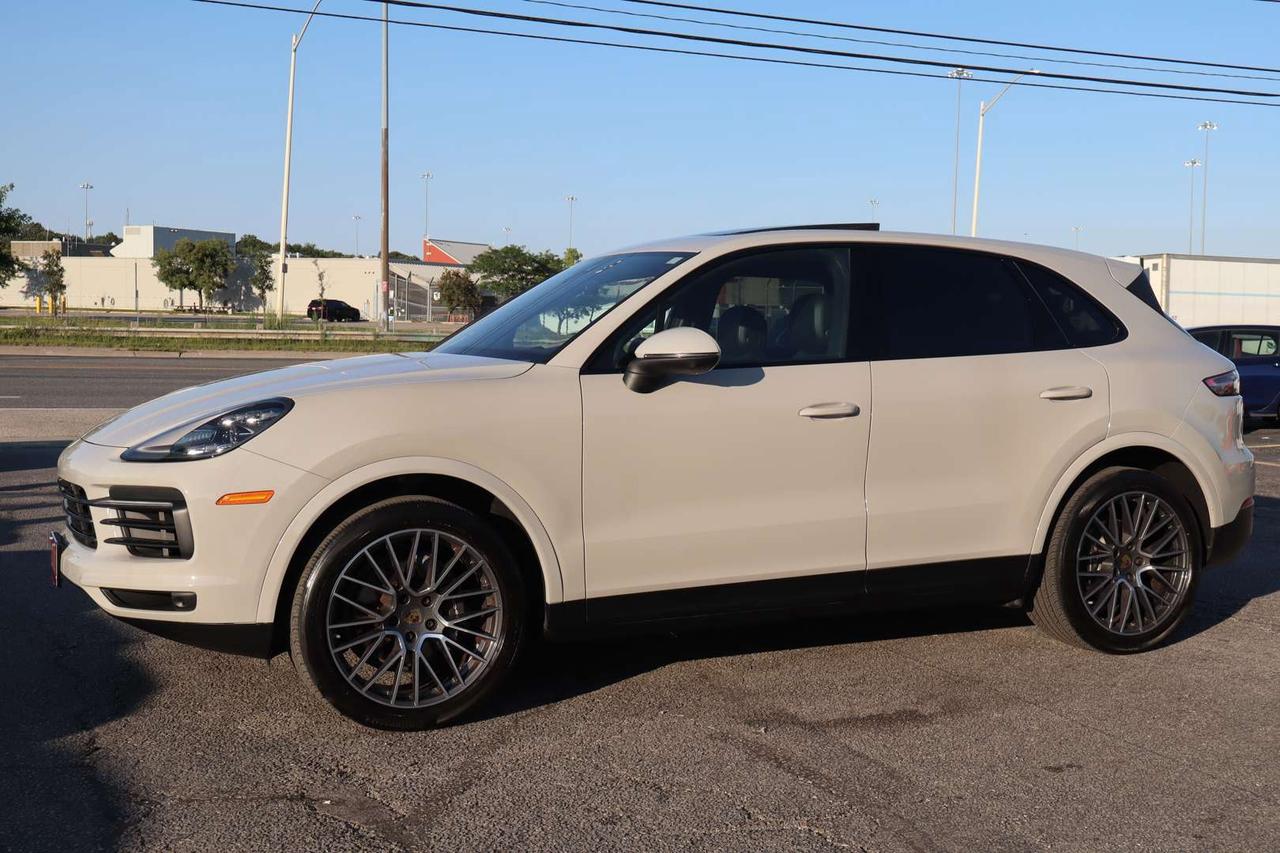2020 Porsche Cayenne Premium Plus Pkg   Park Assist   Sport Chrono Photo