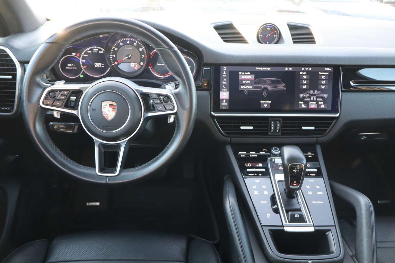 2020 Porsche Cayenne Premium Plus Pkg   Park Assist   Sport Chrono Photo