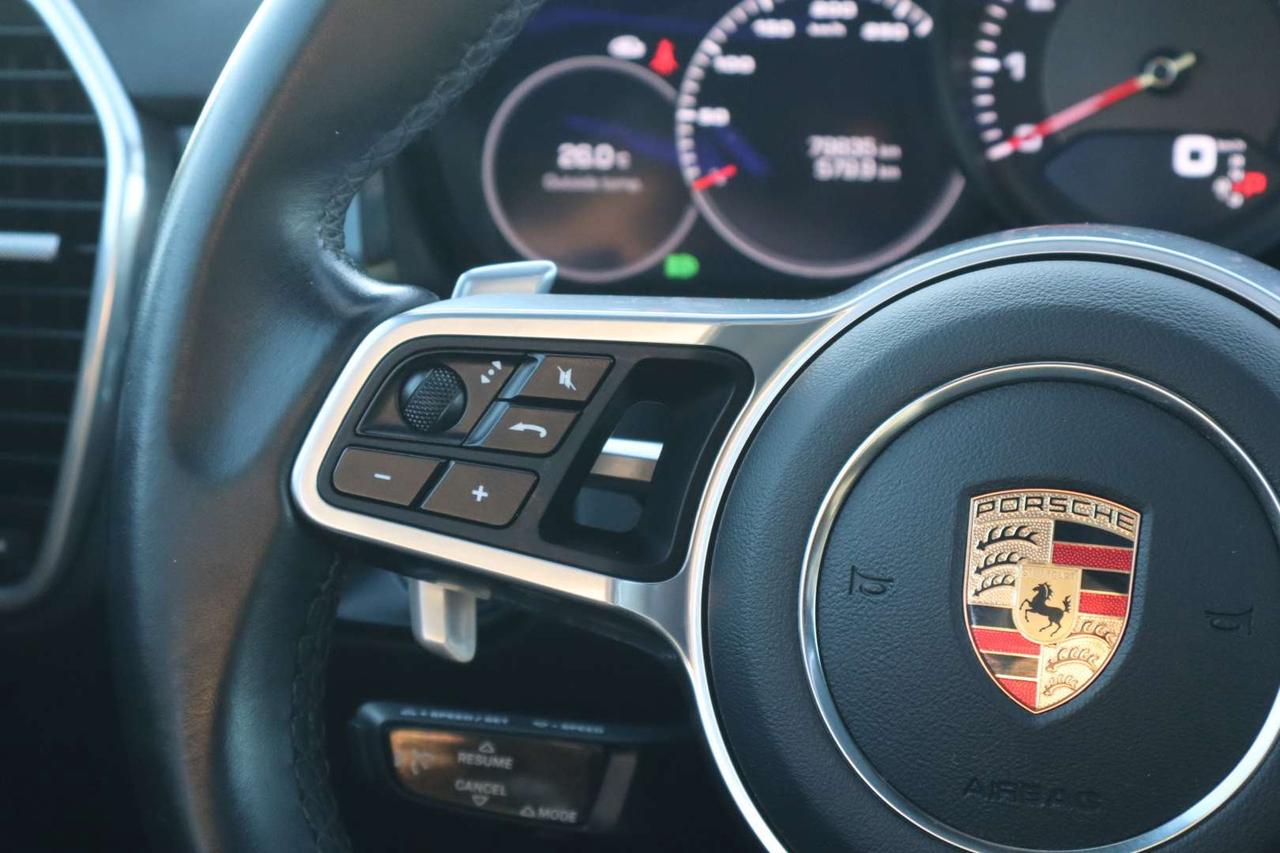 2020 Porsche Cayenne Premium Plus Pkg   Park Assist   Sport Chrono Photo
