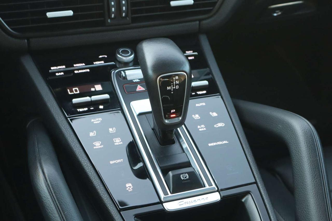 2020 Porsche Cayenne Premium Plus Pkg   Park Assist   Sport Chrono Photo