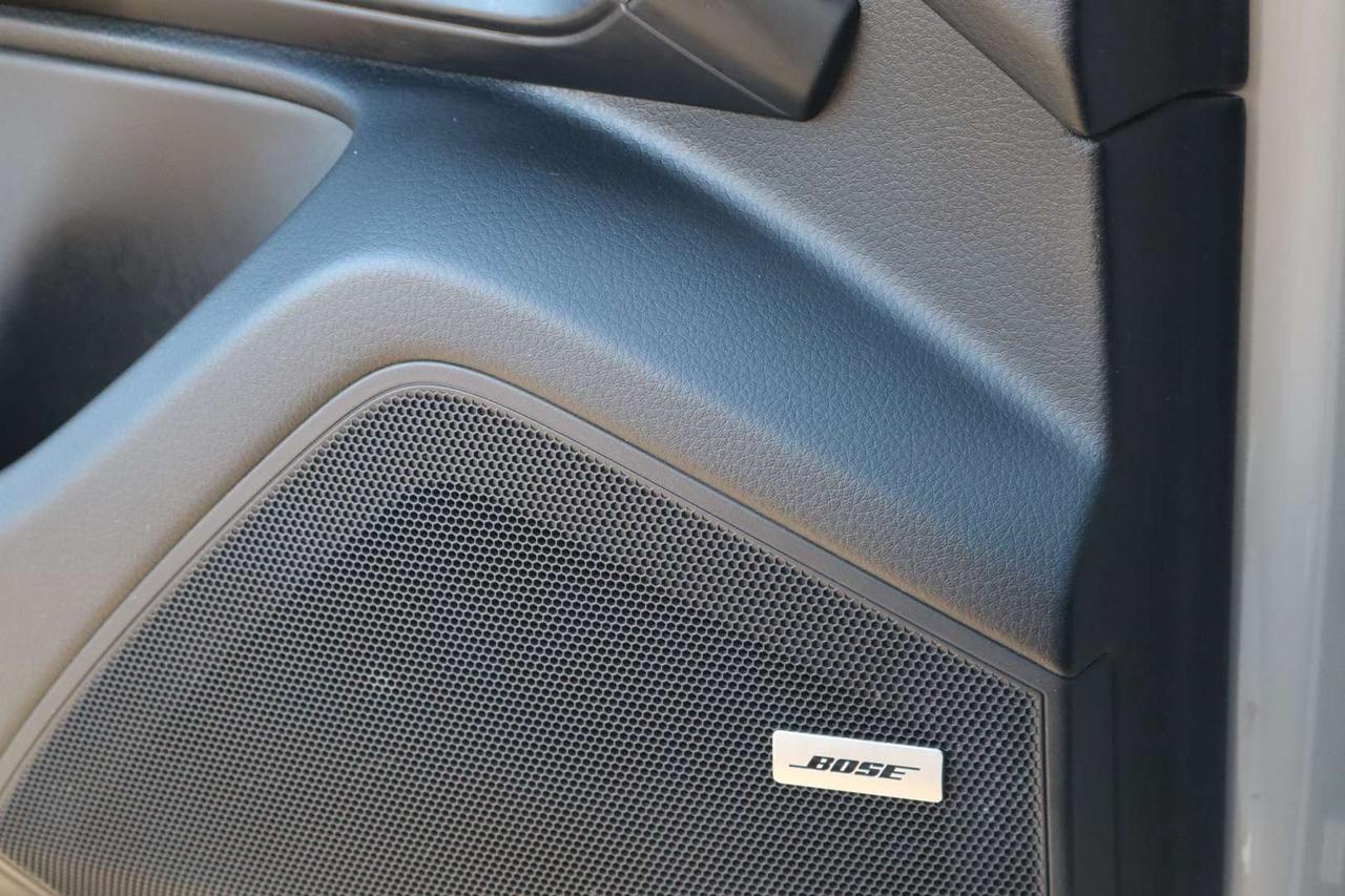 2020 Porsche Cayenne Premium Plus Pkg   Park Assist   Sport Chrono Photo
