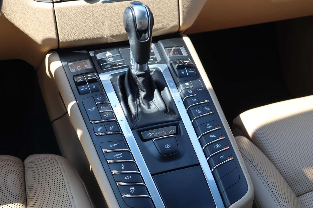 2018 Porsche Macan GTS   No Accident   LOADED With Options   Safety Included Photo