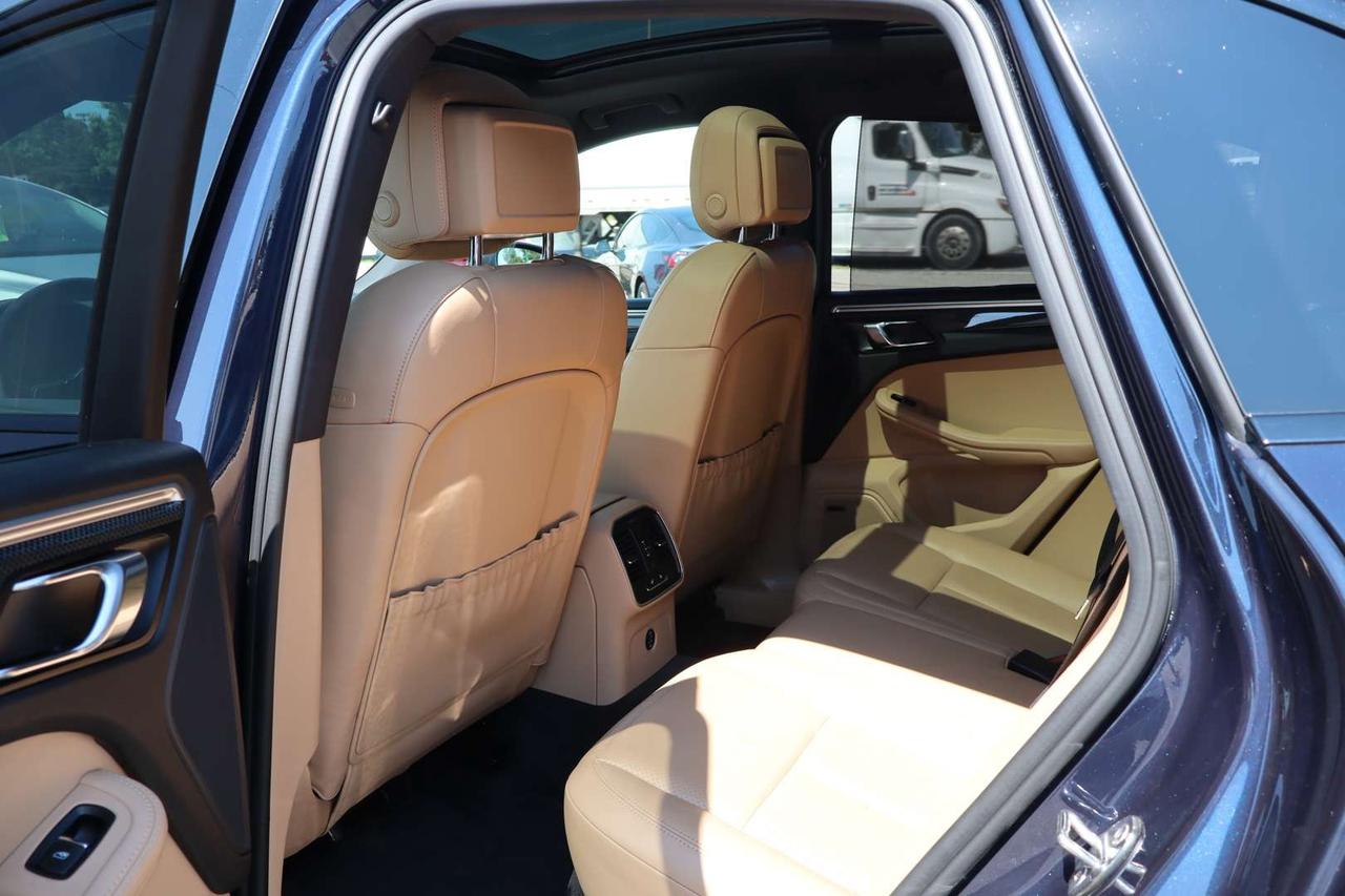 2018 Porsche Macan GTS   No Accident   LOADED With Options   Safety Included Photo