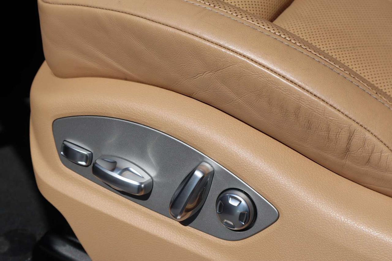 2018 Porsche Macan GTS   No Accident   LOADED With Options   Safety Included Photo