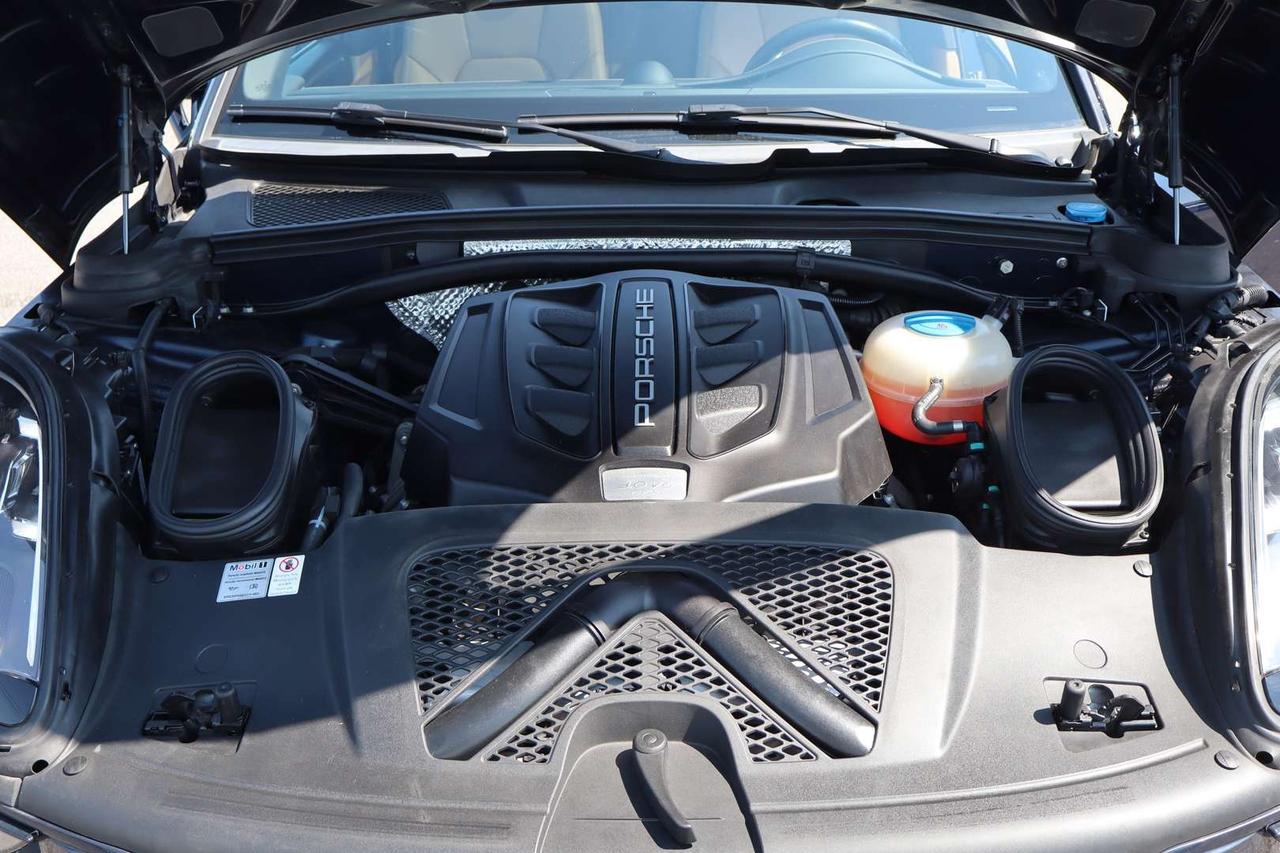 2018 Porsche Macan GTS   No Accident   LOADED With Options   Safety Included Photo