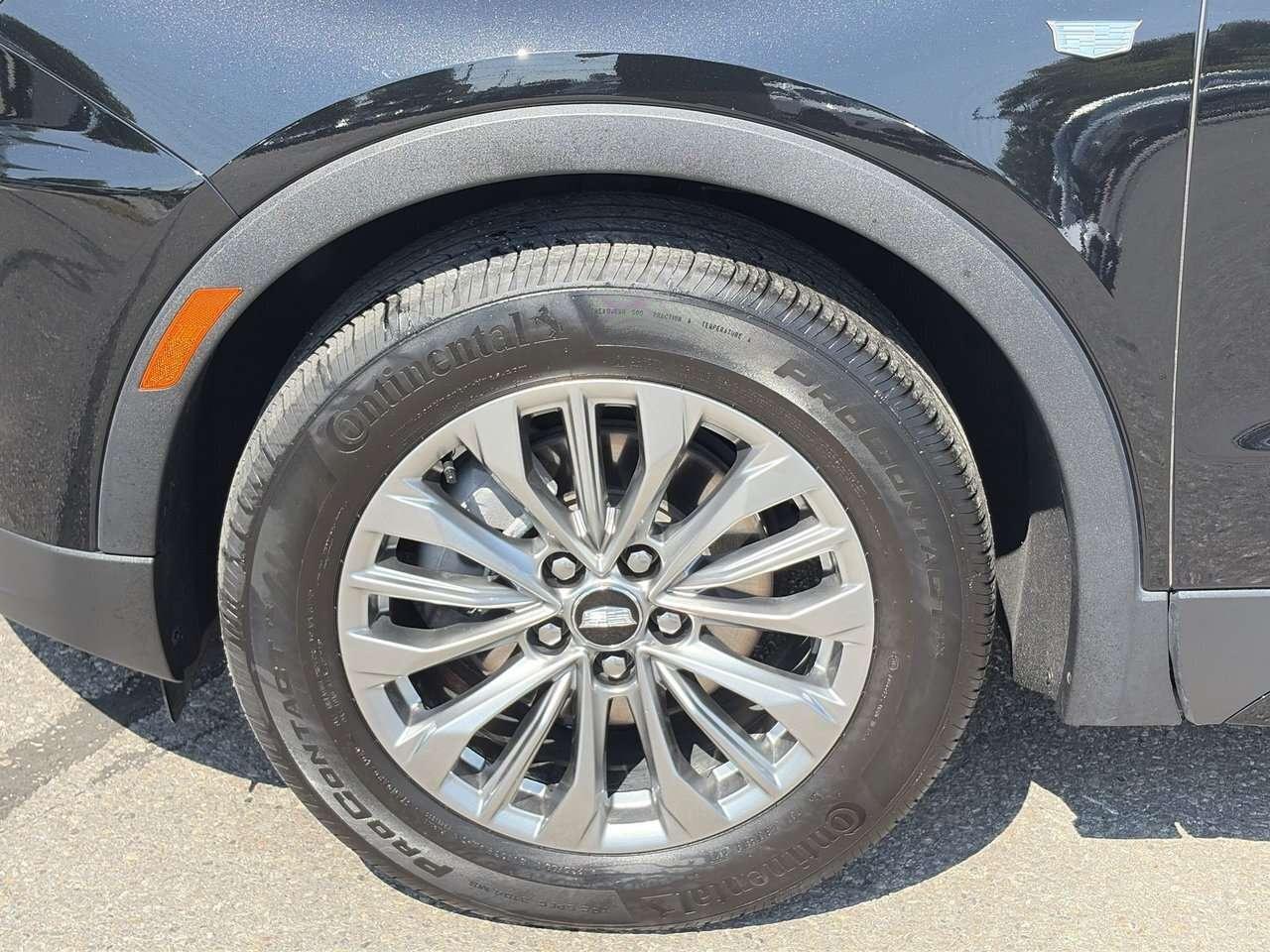 2024 Cadillac XT4 AWD 4dr Premium Luxury AWD   Leather   Panoramic S Photo