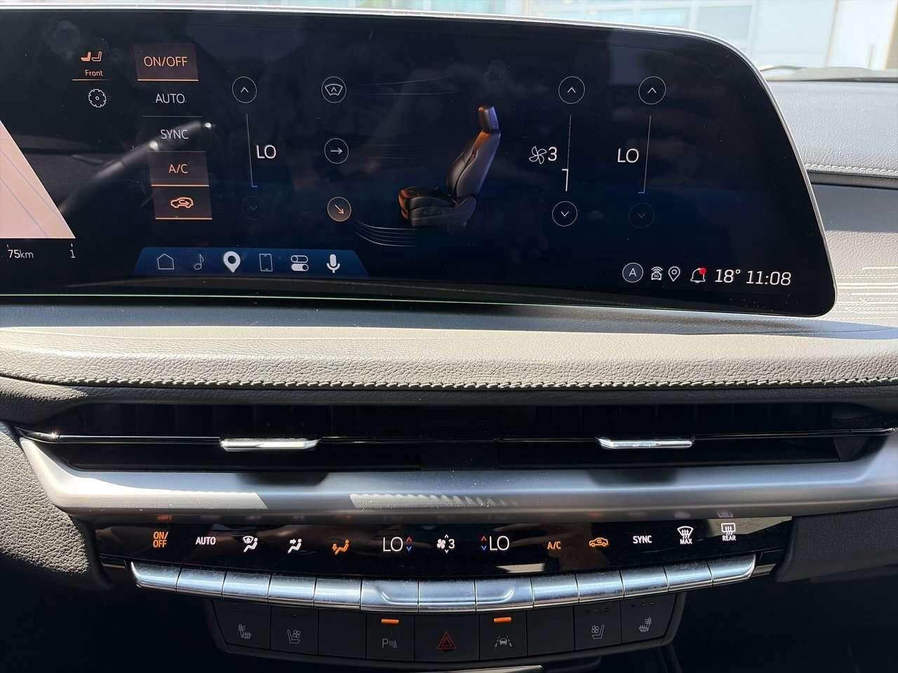 2024 Cadillac XT4 AWD 4dr Premium Luxury AWD   Leather   Panoramic S Photo