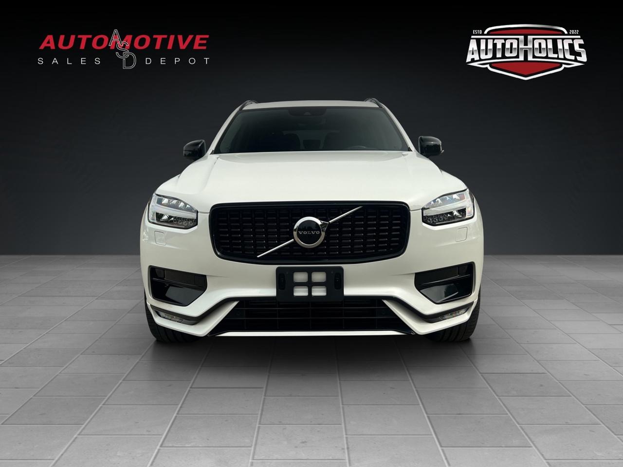 2021 Volvo XC90 T6 R-Design Photo