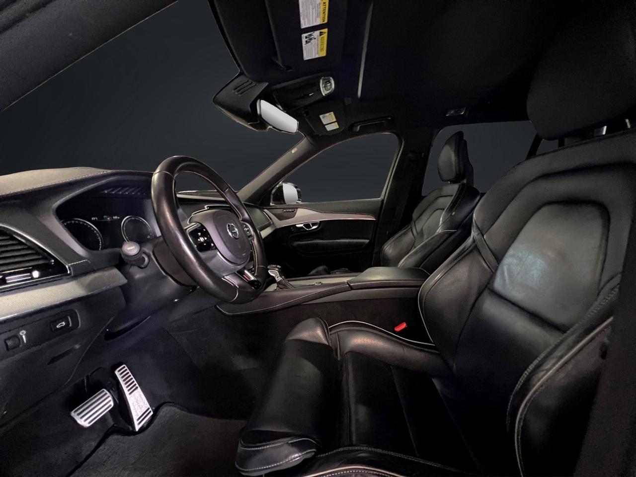 2021 Volvo XC90 T6 R-Design Photo