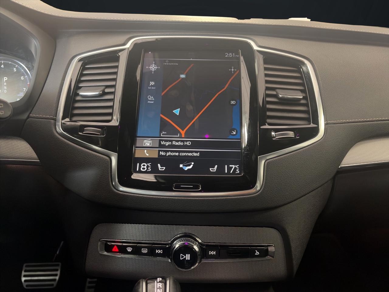 2021 Volvo XC90 T6 R-Design Photo