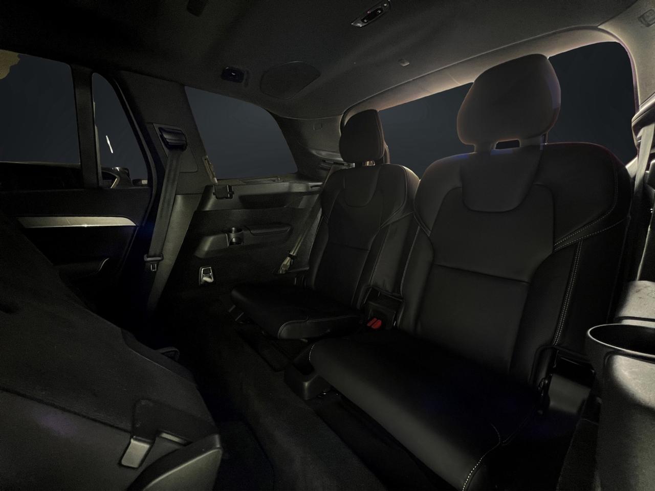 2021 Volvo XC90 T6 R-Design Photo
