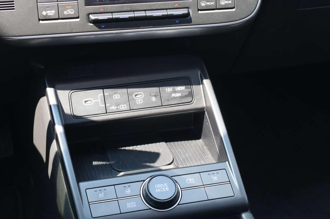 2025 Hyundai KONA Preferred w/Trend Package   No Accident   One Owner Photo