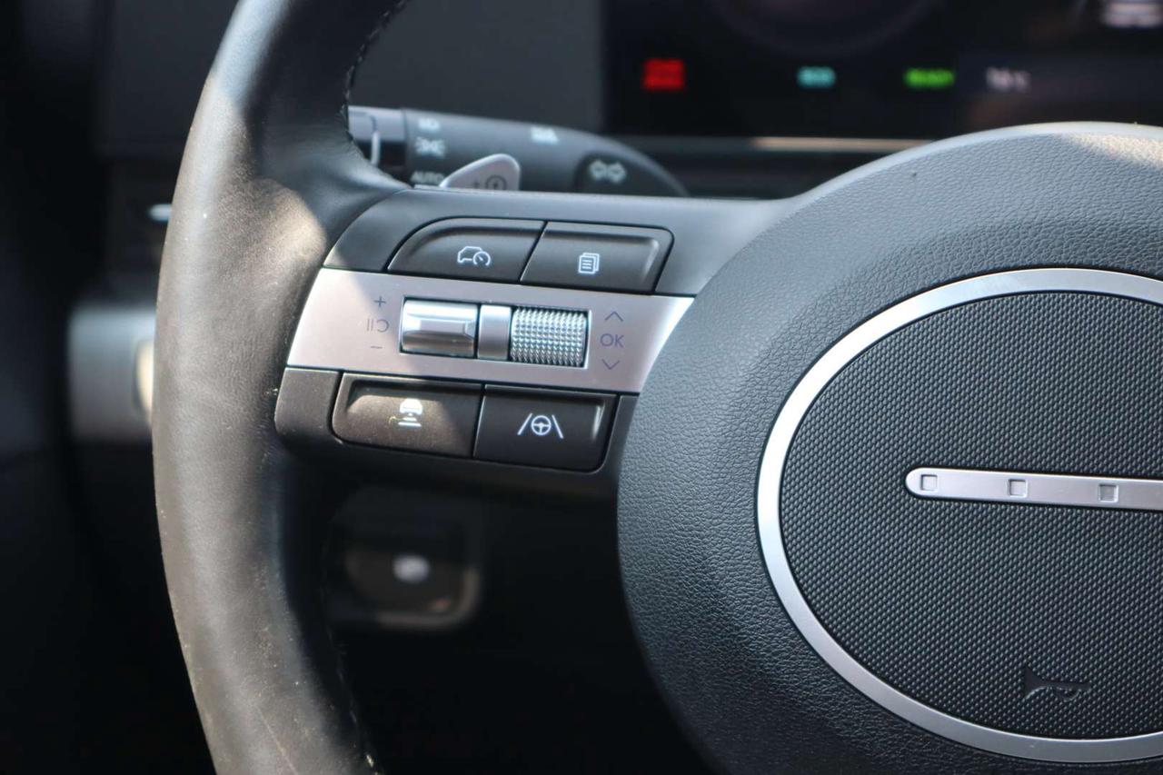 2025 Hyundai KONA Preferred w/Trend Package   No Accident   One Owner Photo