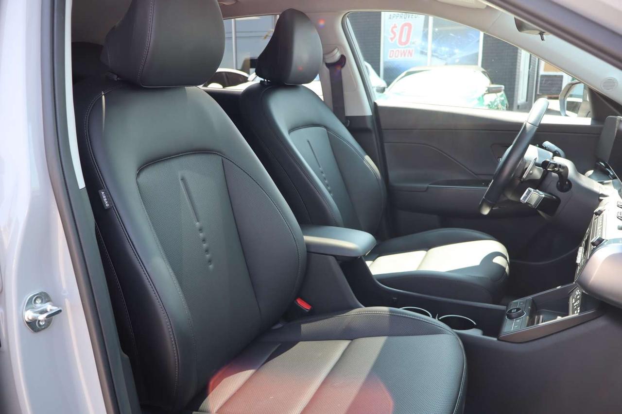 2025 Hyundai KONA Preferred w/Trend Package   No Accident   One Owner Photo