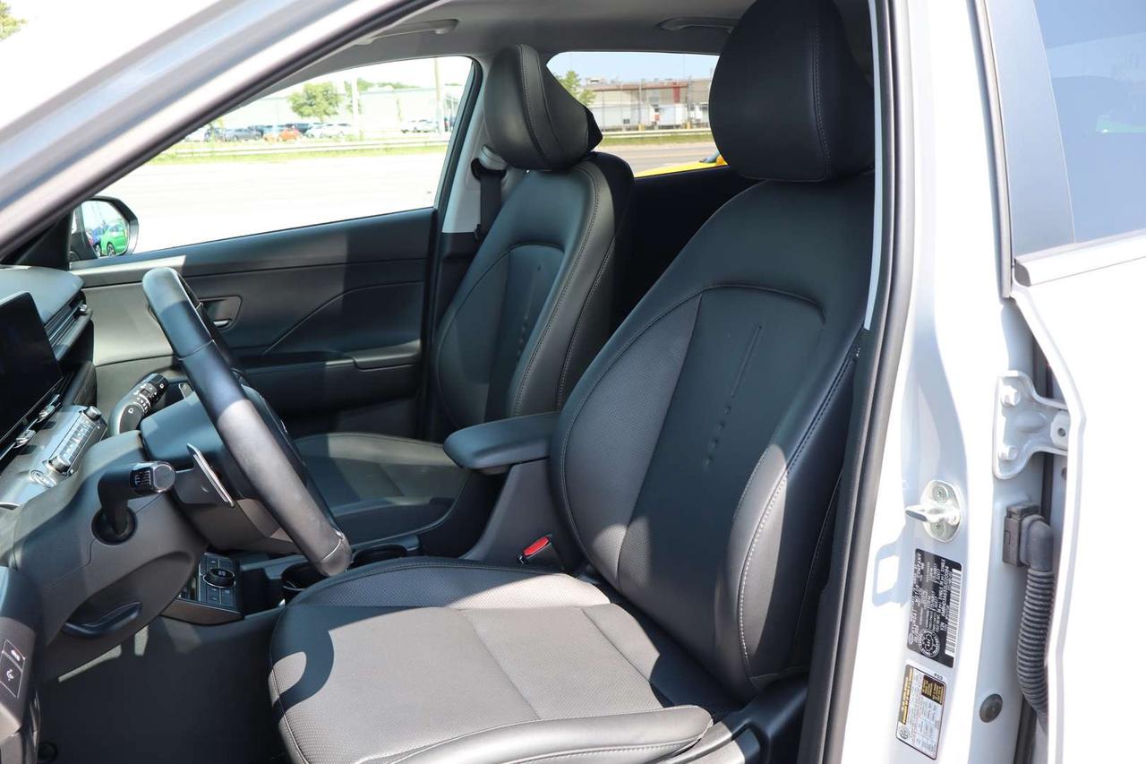 2025 Hyundai KONA Preferred w/Trend Package   No Accident   One Owner Photo