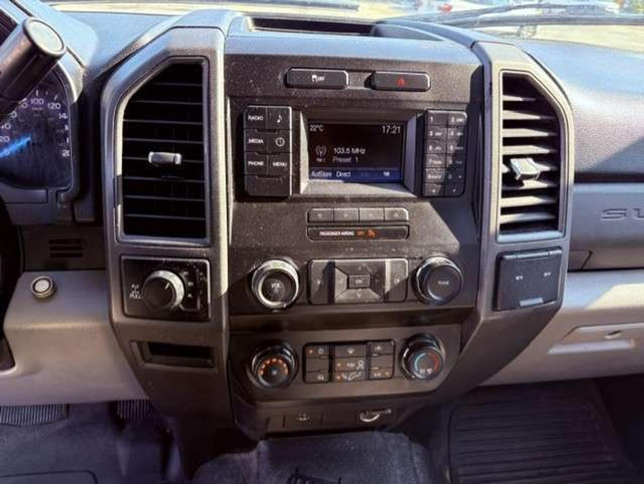 2019 Ford F-250 4WD **CREW CAB 8FT LONG BOX-RACKS-CAMERA** Photo