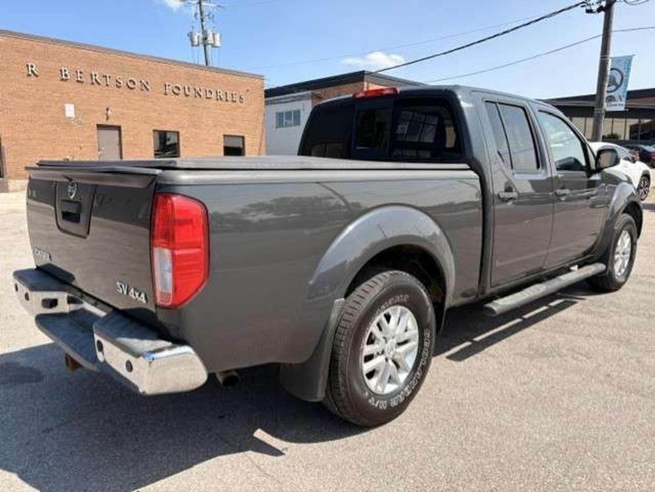 2014 Nissan Frontier SV LWB **4WD-CREW CAB-BACK UP CAMERA** Photo