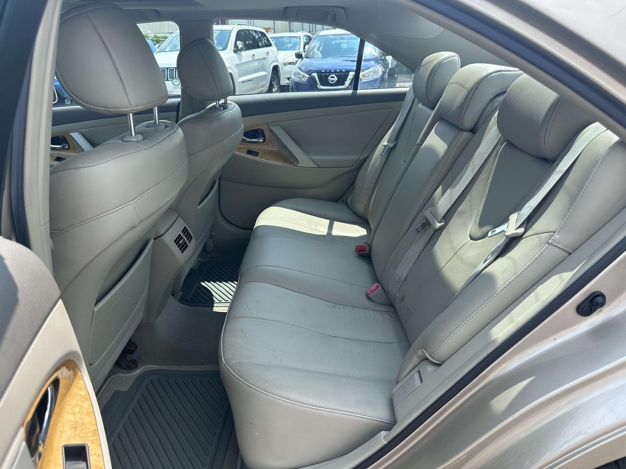 2007 Toyota Camry XLE ~ V6 ~ NO ACCIDENTS ~ CERTIFIED Photo