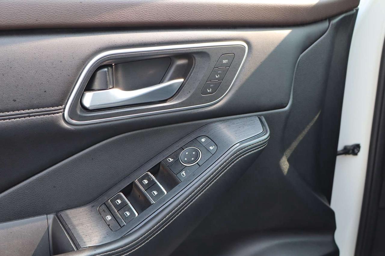 2021 Nissan Rogue Platinum AWD   No Accident   360 Camera   Clean Carfax Photo