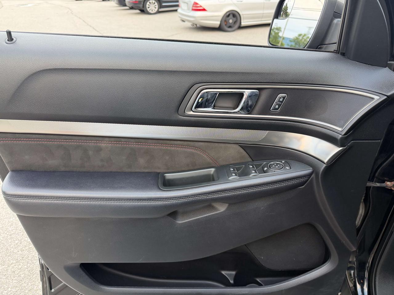 2018 Ford Explorer XLT AWD V6 BACK UP CAM CERTIFIED Remote Starter Photo