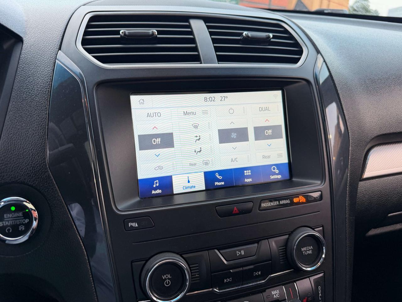 2018 Ford Explorer XLT AWD V6 BACK UP CAM CERTIFIED Remote Starter Photo