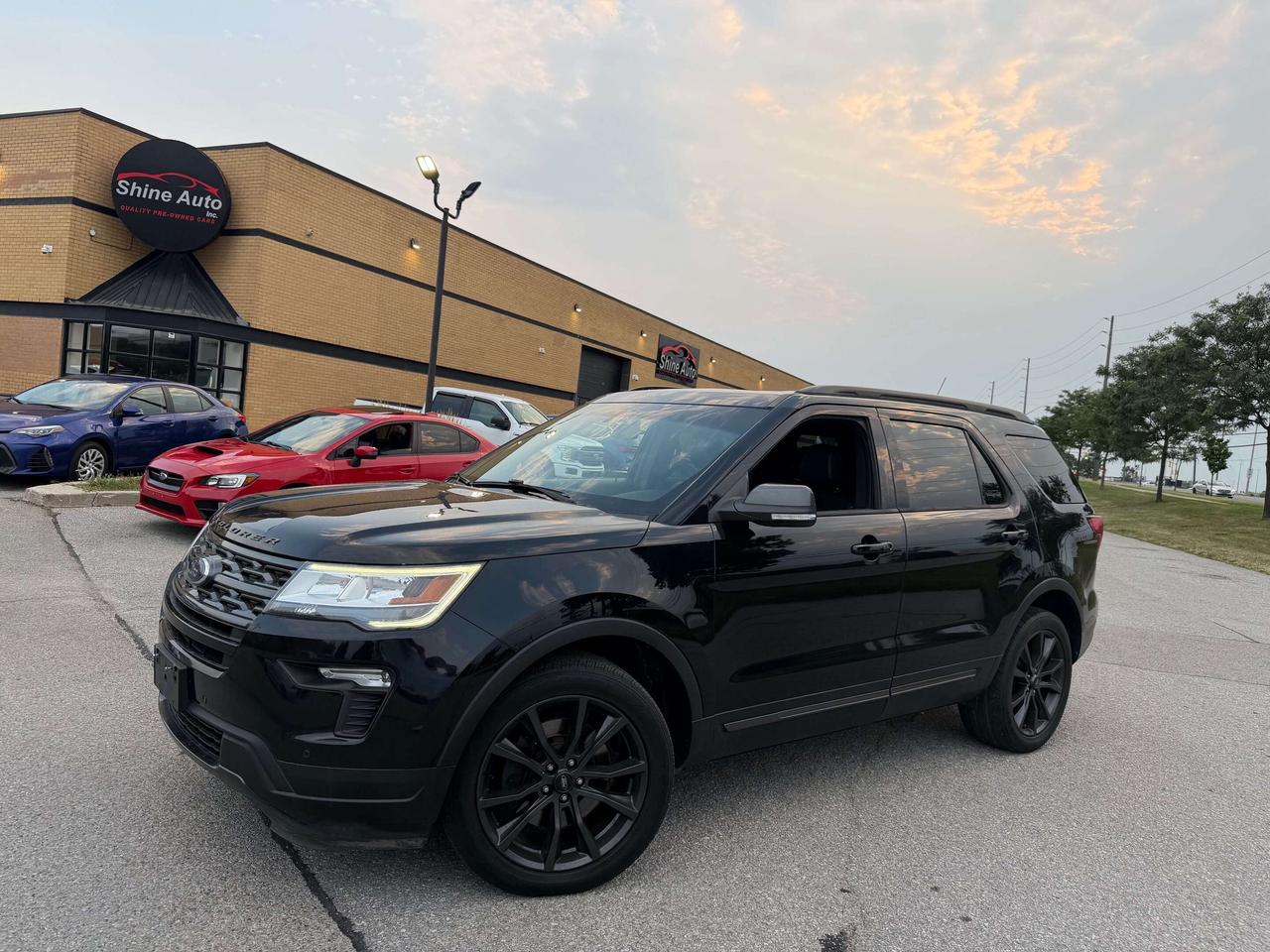2018 Ford Explorer XLT AWD V6 BACK UP CAM CERTIFIED Remote Starter Photo