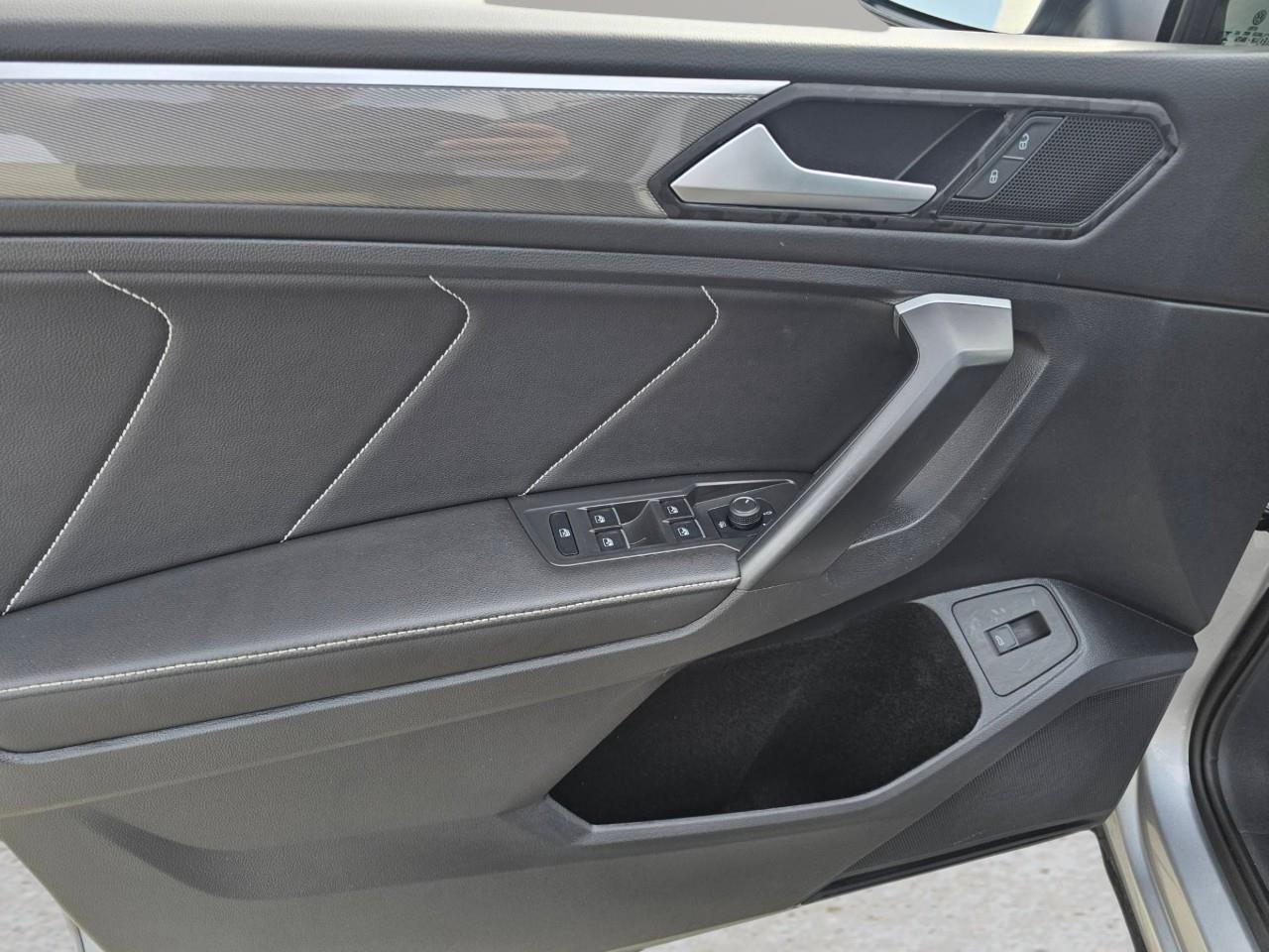2024 Volkswagen Tiguan Comfortline R-Line Black Edition 4dr All-Wheel Drive 4MOTION Photo