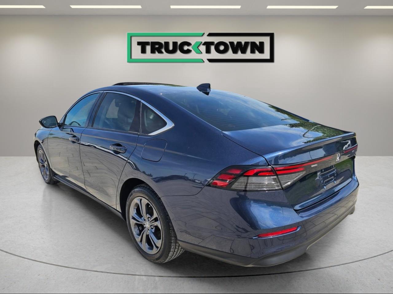 2023 Honda Accord EX 4DR SEDAN Photo