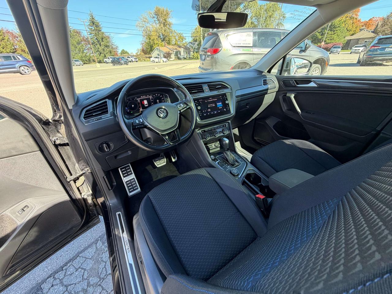 2021 Volkswagen Tiguan COMFORTLINE/AWD/PWR ROOF/HEATED SEATS/CALL PICTON Photo