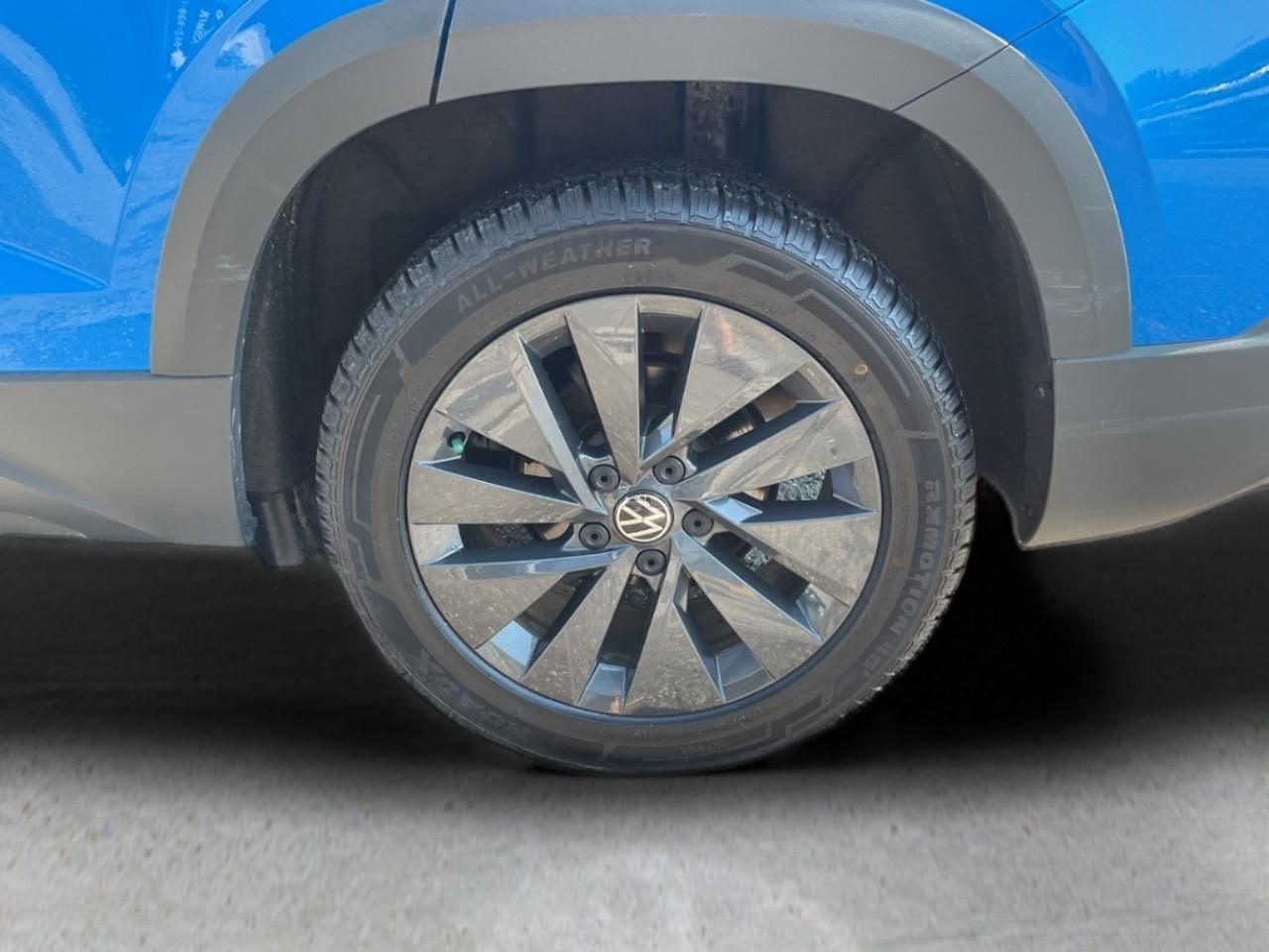 2024 Volkswagen Taos Comfortline 4dr Front-Wheel Drive Photo