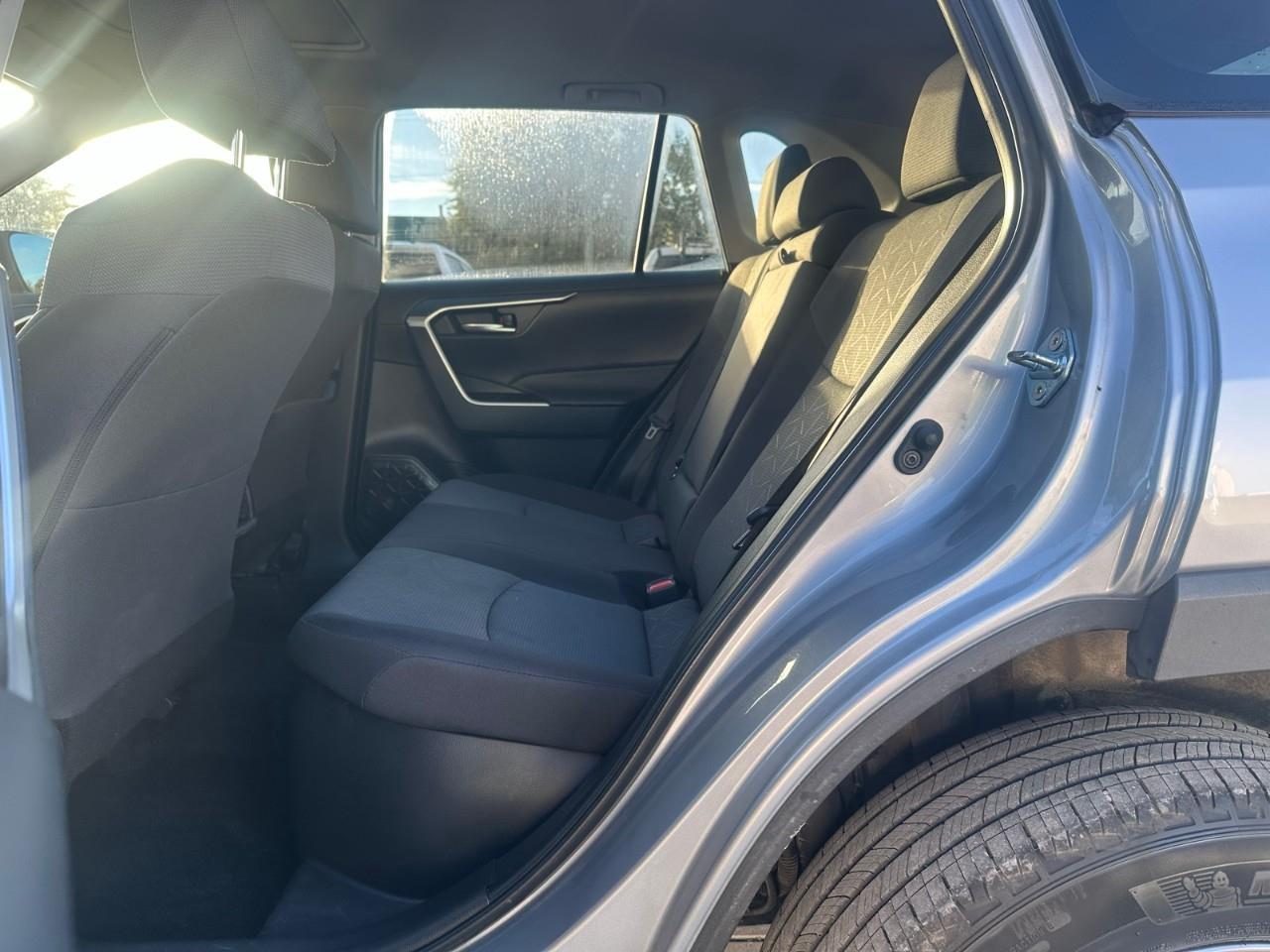 2025 Toyota RAV4 Hybrid XLE 4dr All-Wheel Drive Photo