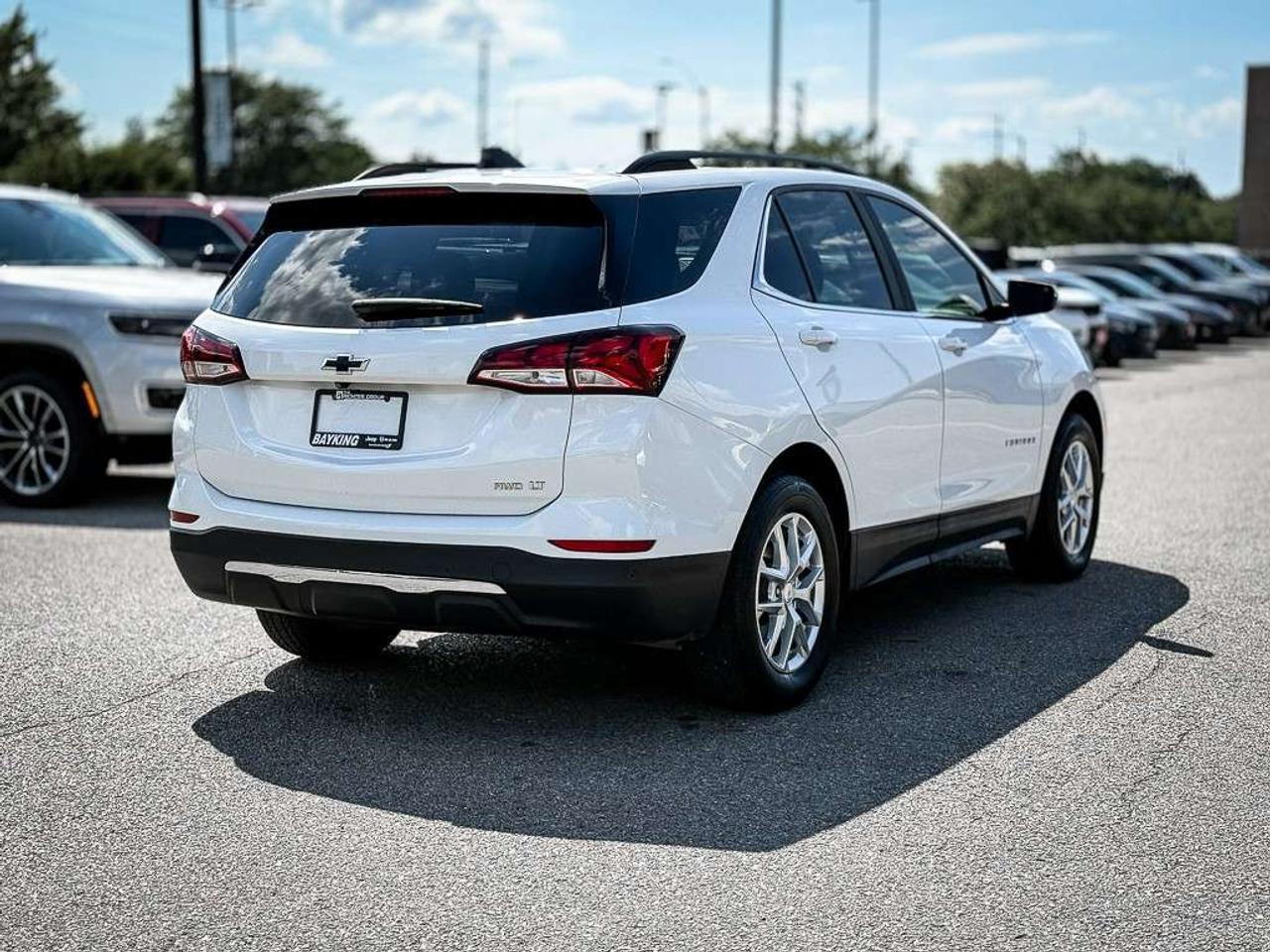 2022 Chevrolet Equinox LT   1LT   HEATED SEATS   REMOTE START   LANE KEEP Photo