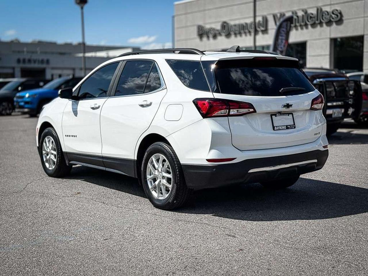 2022 Chevrolet Equinox LT   1LT   HEATED SEATS   REMOTE START   LANE KEEP Photo