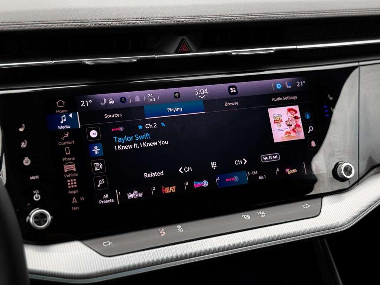 2025 Jeep Wagoneer S PANO ROOF   PASS DISPLAY   HEATED/VENTED LEATHER   MCINTOSH AUDIO   360 CAM Photo