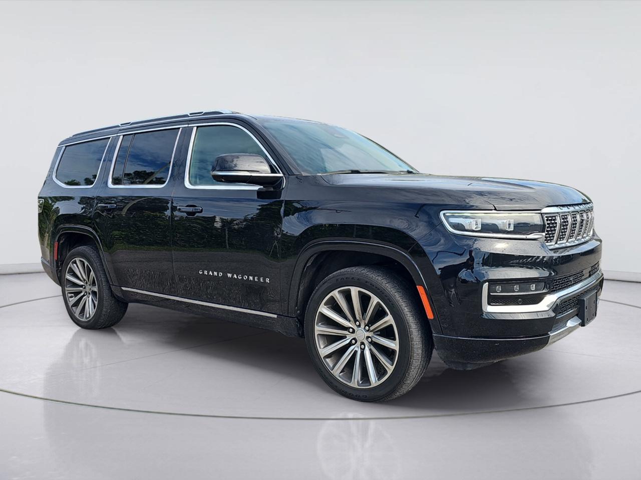 2022 Jeep Grand Wagoneer 6.4L V8 Hemi, Leather, Heated & Cooled Seats Photo