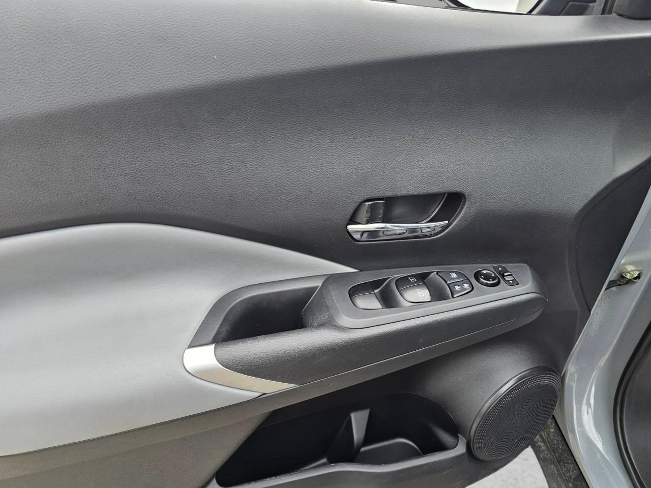 2024 Nissan Kicks SR 4dr Front-Wheel Drive Photo