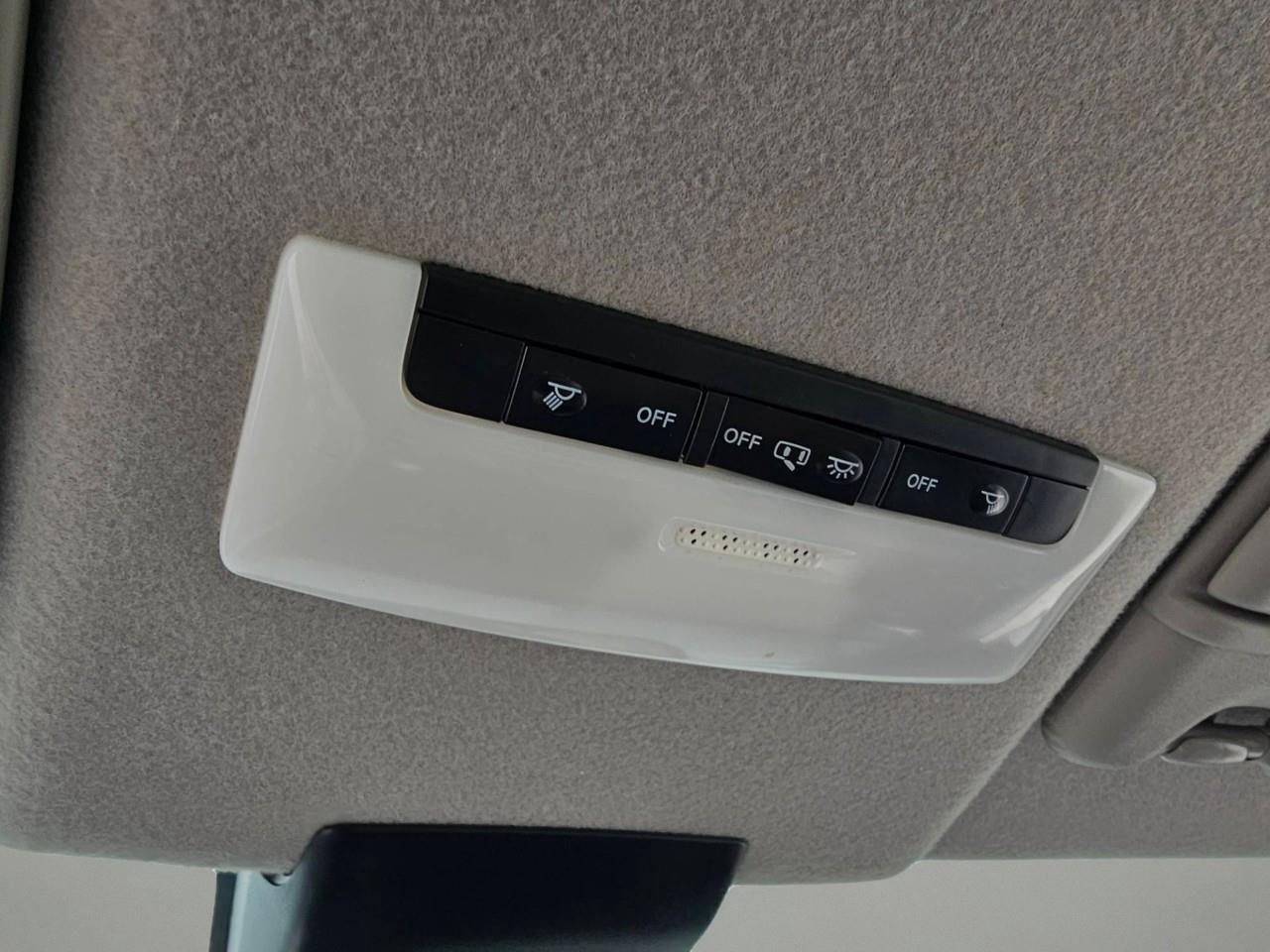 2024 Nissan Kicks SR 4dr Front-Wheel Drive Photo