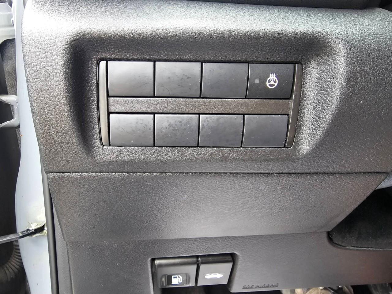 2024 Nissan Kicks SR 4dr Front-Wheel Drive Photo