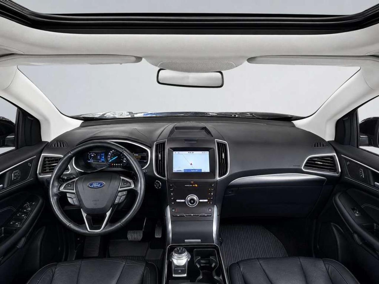 2020 Ford Edge Titanium AWD   Panoramic Sunroof   Leather   Navigation   Remote Start   Driver Assist Photo