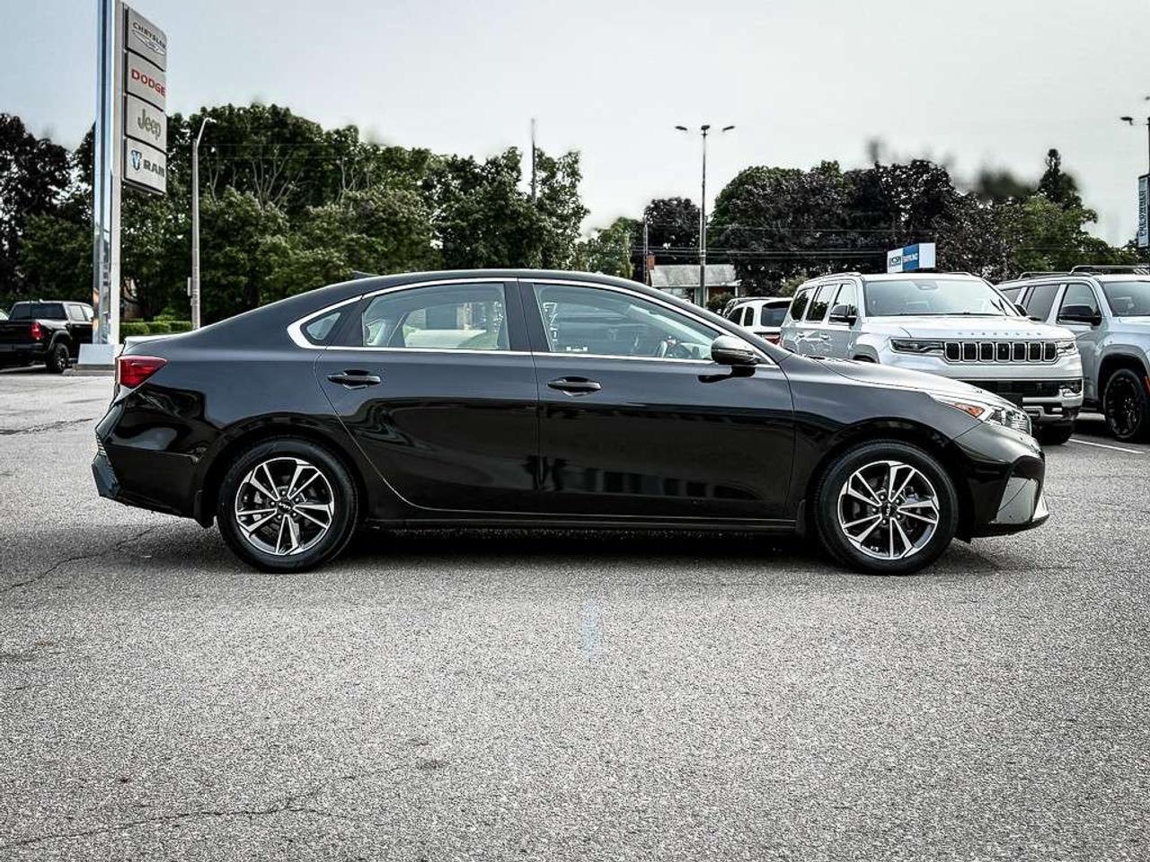2024 Kia Forte EX   HEATED SEATS   LANE KEEP   BLINDSPOT   CARPLAY Photo3