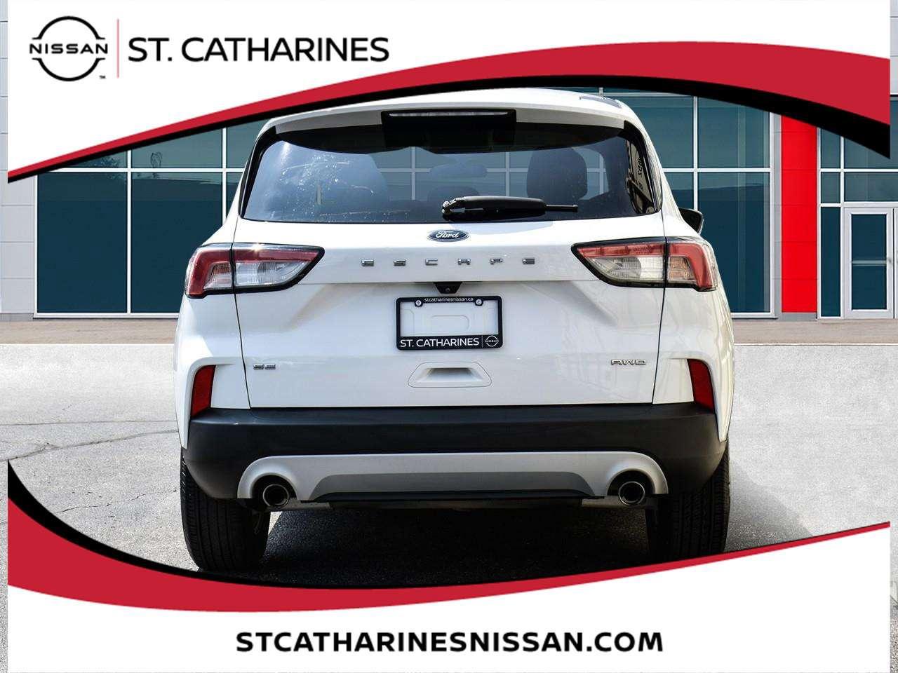 2021 Ford Escape SE Photo2