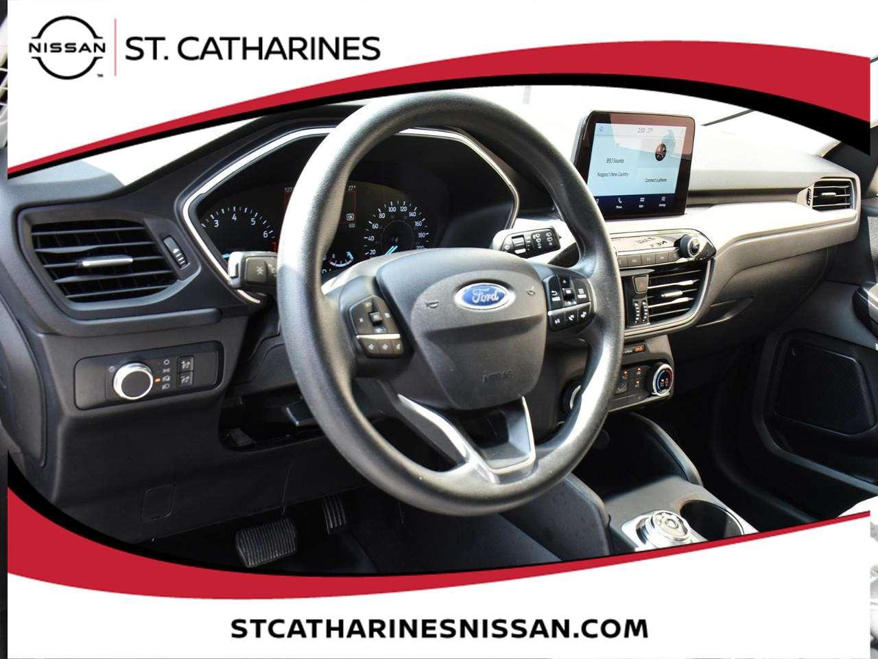 2021 Ford Escape SE Photo